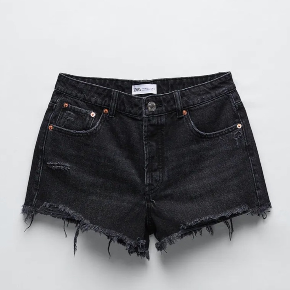 Zara mid-rise shorts NWT